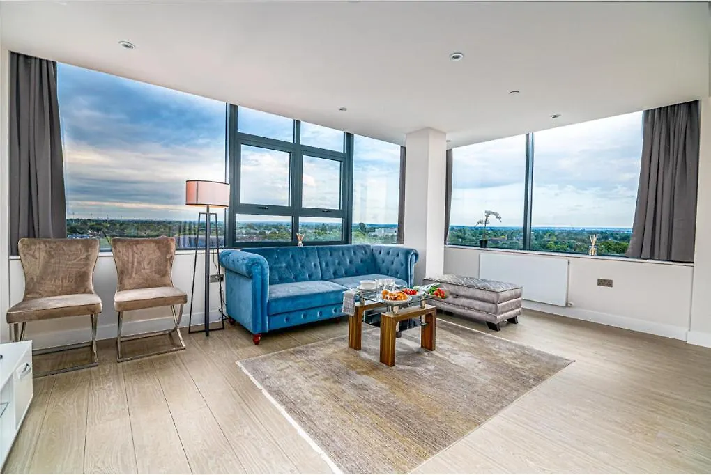 Heathrow Family Apartments Sunbury-on-Thames