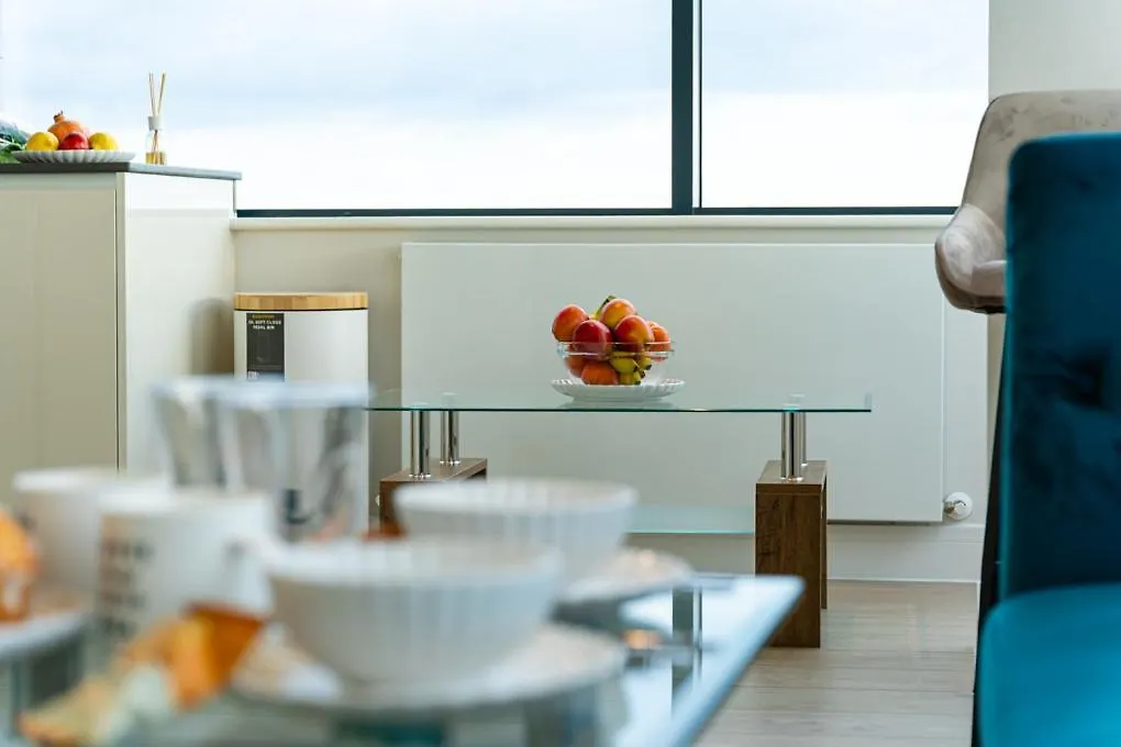 Heathrow Family Apartments Sunbury-on-Thames