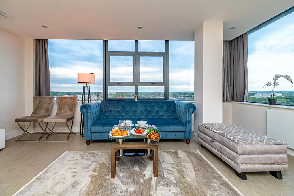 Heathrow Family Apartments Sunbury-on-Thames
